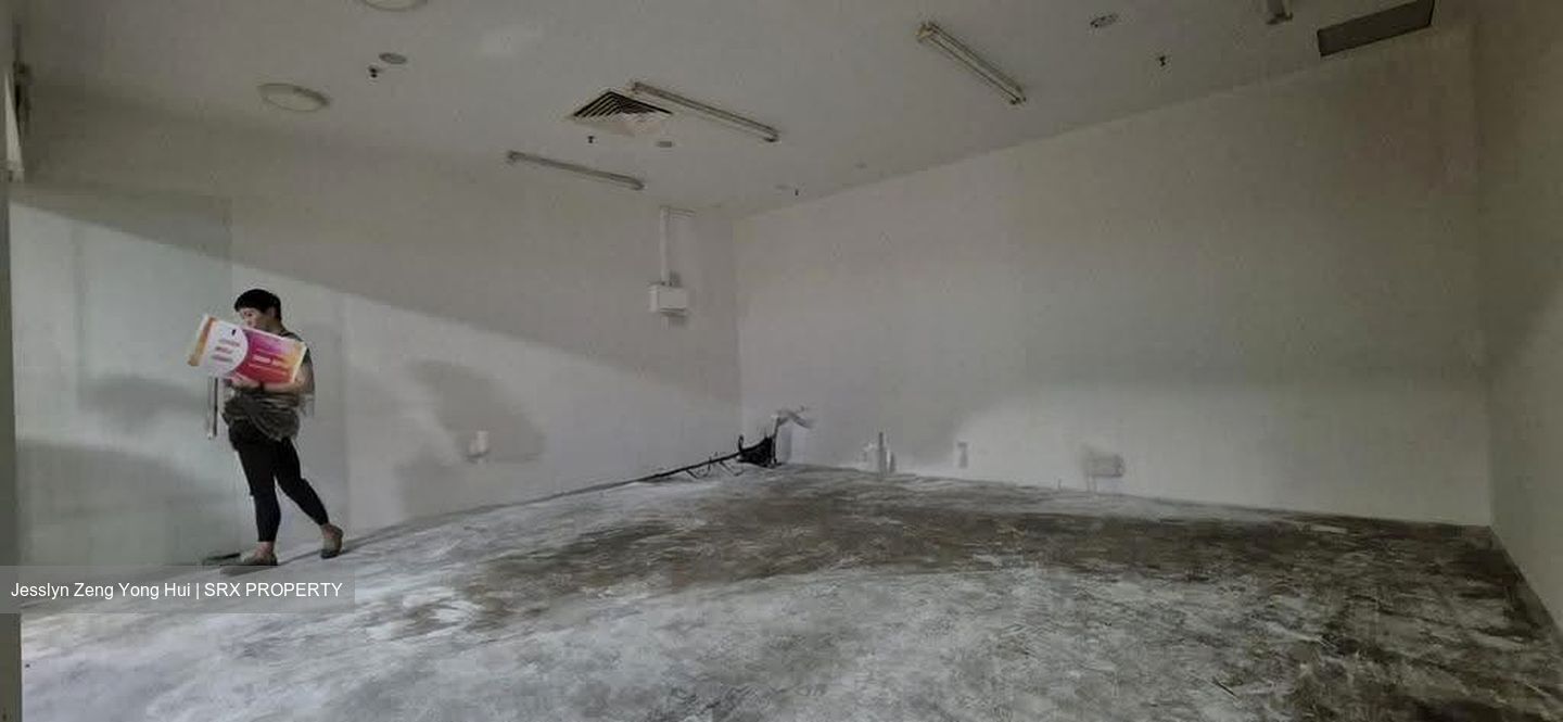 Roxy Square (D15), Retail #610070671